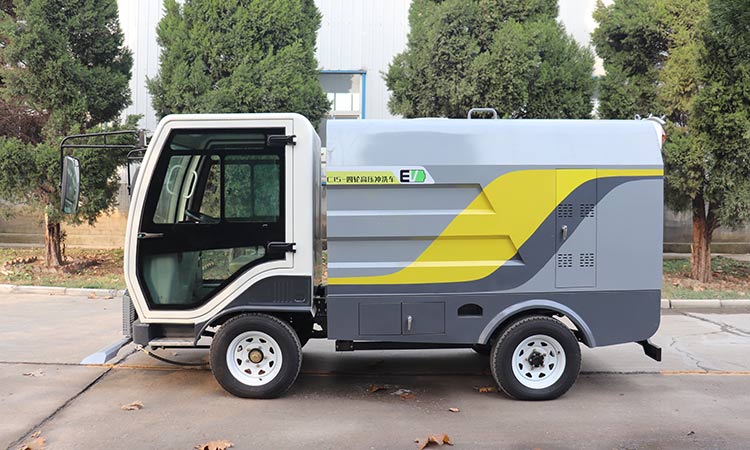 為什么那么多環(huán)衛(wèi)工人都喜歡用小型電動(dòng)高壓沖洗車，原因竟是它