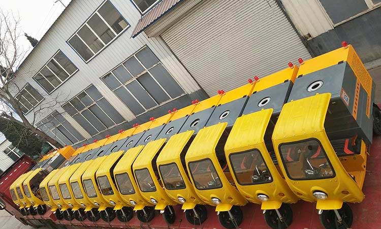 節(jié)日期間小型三輪高壓清洗車(chē)出貨現(xiàn)場(chǎng)