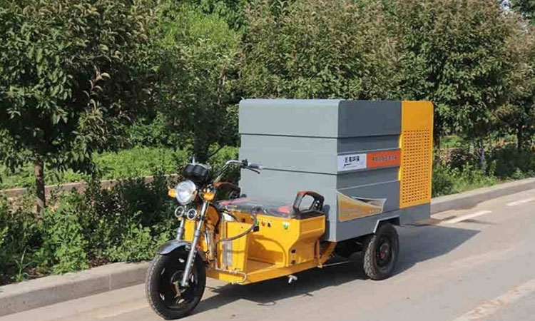 百易環(huán)保小型路面清洗車BY-C2815性能特點(diǎn)