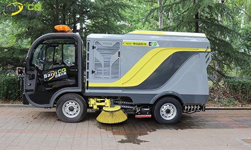 小型道路洗掃車(chē)，“變干掃，為洗掃”創(chuàng)新環(huán)衛(wèi)