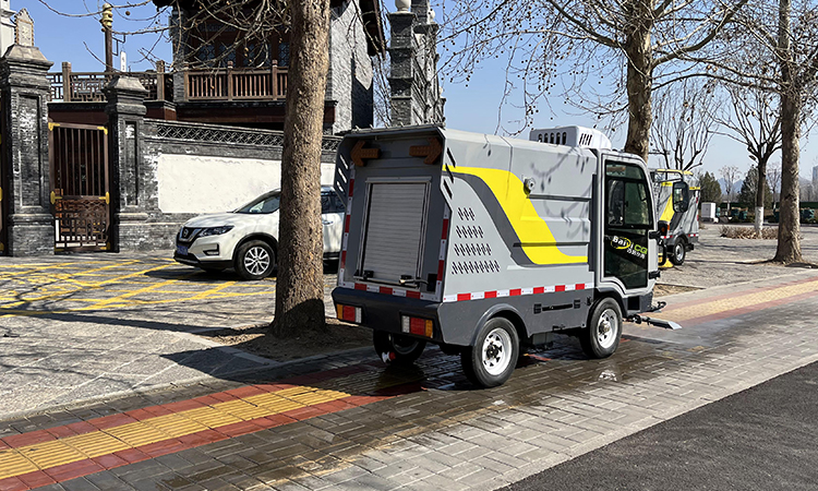 純電動四輪高壓清洗車