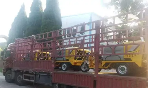 近日多臺(tái)小區(qū)高壓清洗車(chē)已裝車(chē)發(fā)貨