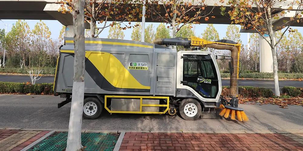 純電動(dòng)多功能樹葉收集車/