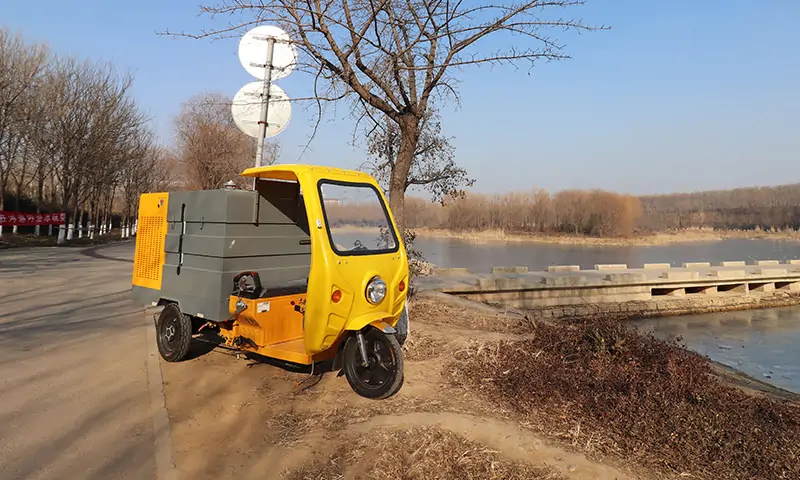 人行道、輔道灰塵清理費(fèi)時(shí)費(fèi)力？了解一下這款小型高壓沖洗車！簡(jiǎn)單好用，上手快！