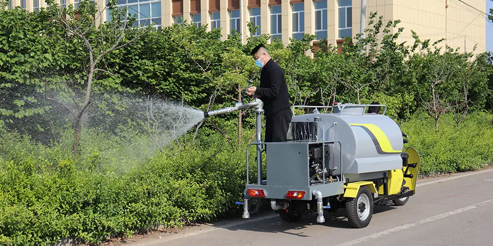 三輪車灑水車_小型電動(dòng)灑水車_灑水車三輪車_三輪灑水車_灑水三輪車