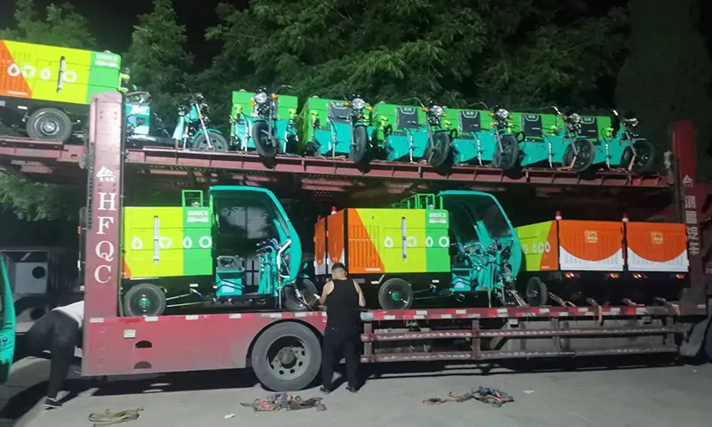 多功能高壓清洗車發(fā)貨深圳！助力深圳環(huán)衛(wèi)美好生活環(huán)境！