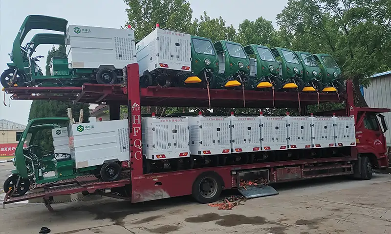 助力美好城市衛(wèi)生建設(shè)！高壓沖洗車和樹葉收集車發(fā)貨案例！