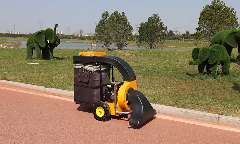 手推式自驅(qū)動吸葉機(jī)：綠化帶清掃的簡單快捷利器