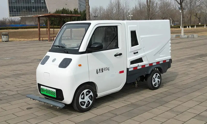 小型純電動(dòng)道路養(yǎng)護(hù)車：城市清潔的新力量