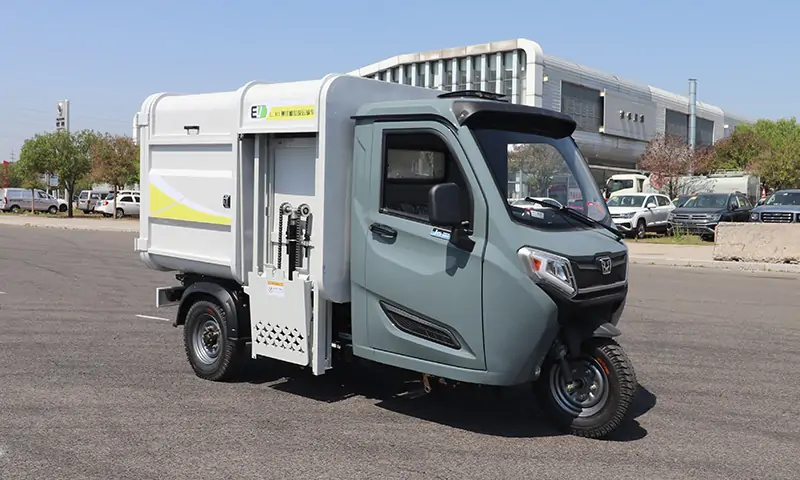 新能源垃圾清運(yùn)車助力環(huán)衛(wèi)事業(yè)，顯著提升城市環(huán)境質(zhì)量