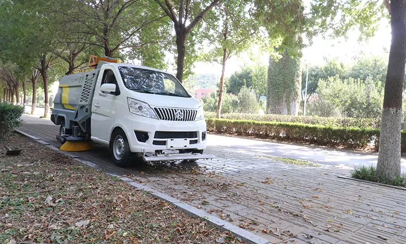 新能源純電動(dòng)洗掃車助力城市環(huán)境建設(shè)