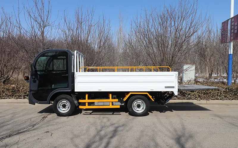 八桶式垃圾清運車BY-L8