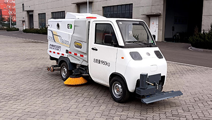 新能源洗掃車(chē)BY-CS2000車(chē)輛配置