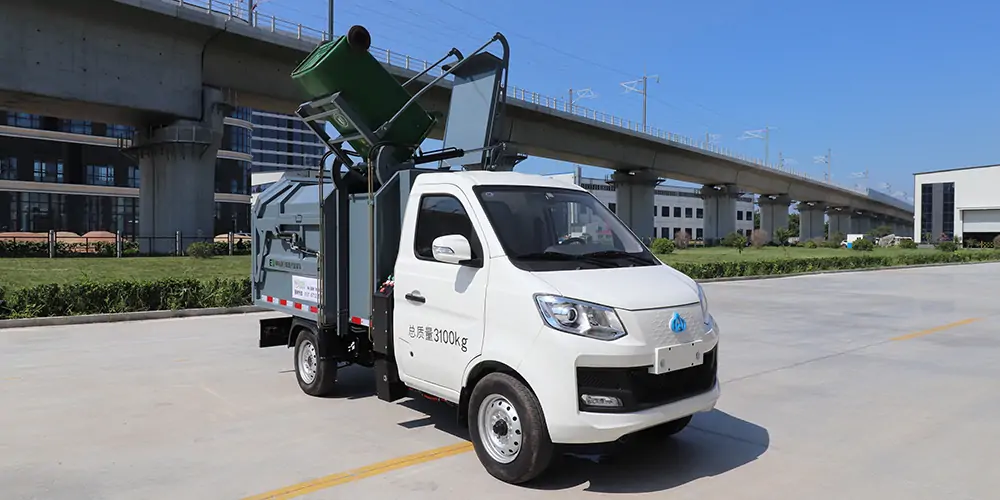 新能源側裝垃圾車，新能源垃圾車，小型垃圾車，純電動垃圾車，環(huán)衛(wèi)垃圾車，垃圾車