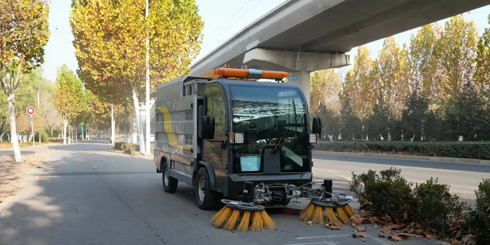 純電動樹葉收集車_樹葉收集車_電動樹葉收集車_四輪樹葉收集車