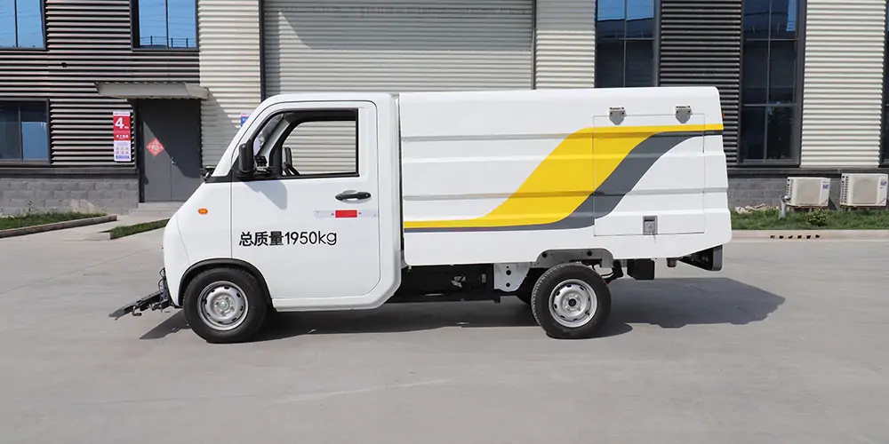 新能源路面養(yǎng)護車，高壓清洗車，高壓沖洗車，路面養(yǎng)護車