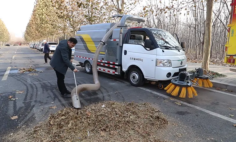 純電動樹葉收集車：讓城市秋天更干凈、更智慧